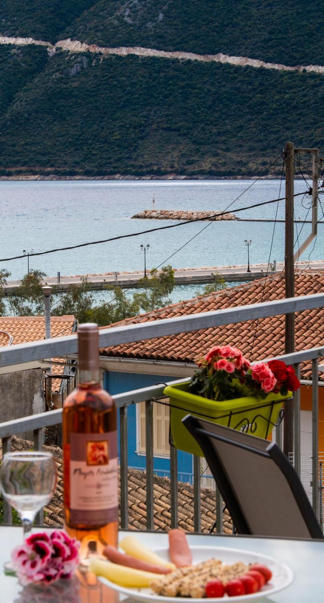 Mediterraneo studios Vassiliki Esterno foto