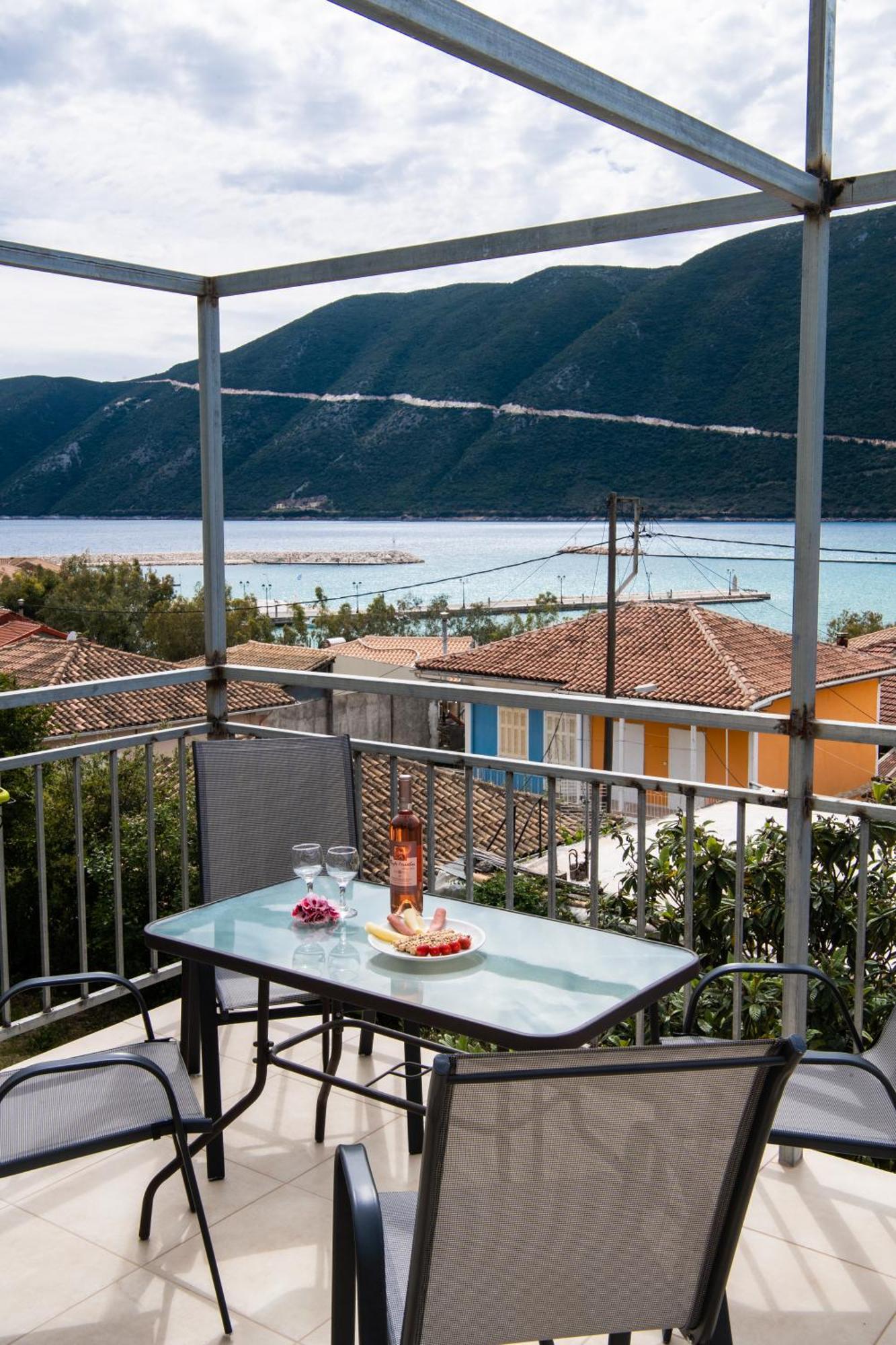 Mediterraneo studios Vassiliki Esterno foto