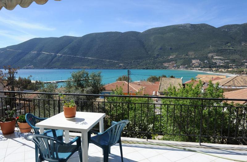 Mediterraneo studios Vassiliki Esterno foto