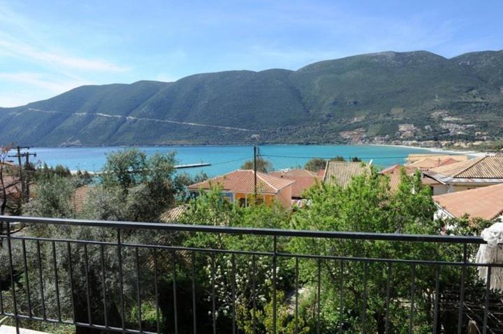 Mediterraneo studios Vassiliki Esterno foto