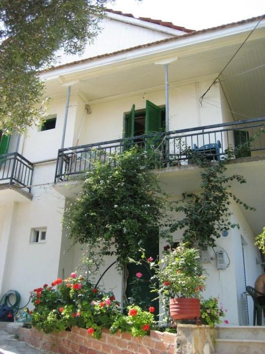 Mediterraneo studios Vassiliki Esterno foto